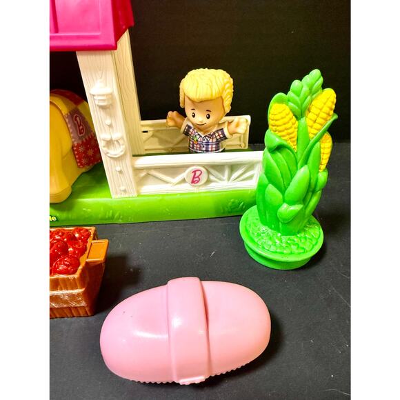 Fisher-price Little People Barbie Horse Stable Playset Light Sounds & 7 Pieces - Picture 3 of 5